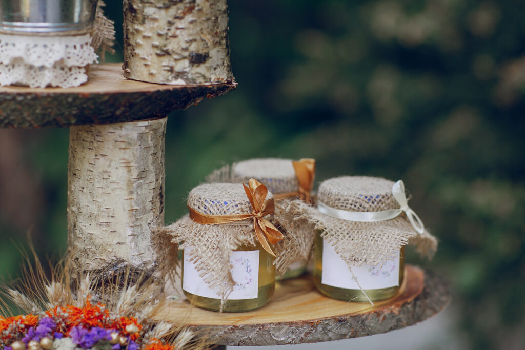 Christmas Wedding Favors: Meaningful Christian Gifts for Your Guests